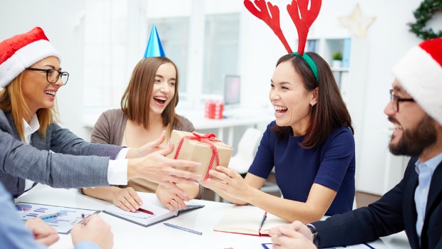 Try These 5 Better Ways to Celebrate at Work | Live Happy Magazine